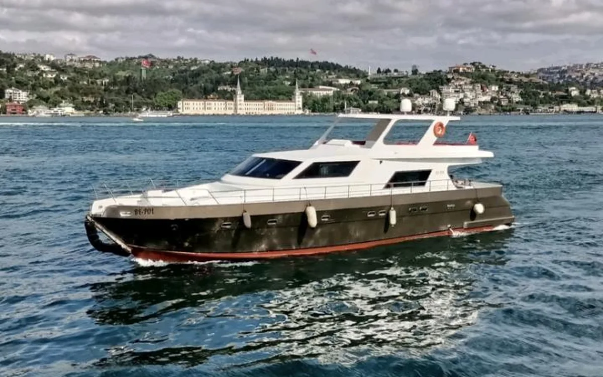 Kapadokya peri bacaları ve sıcak hava balonları
